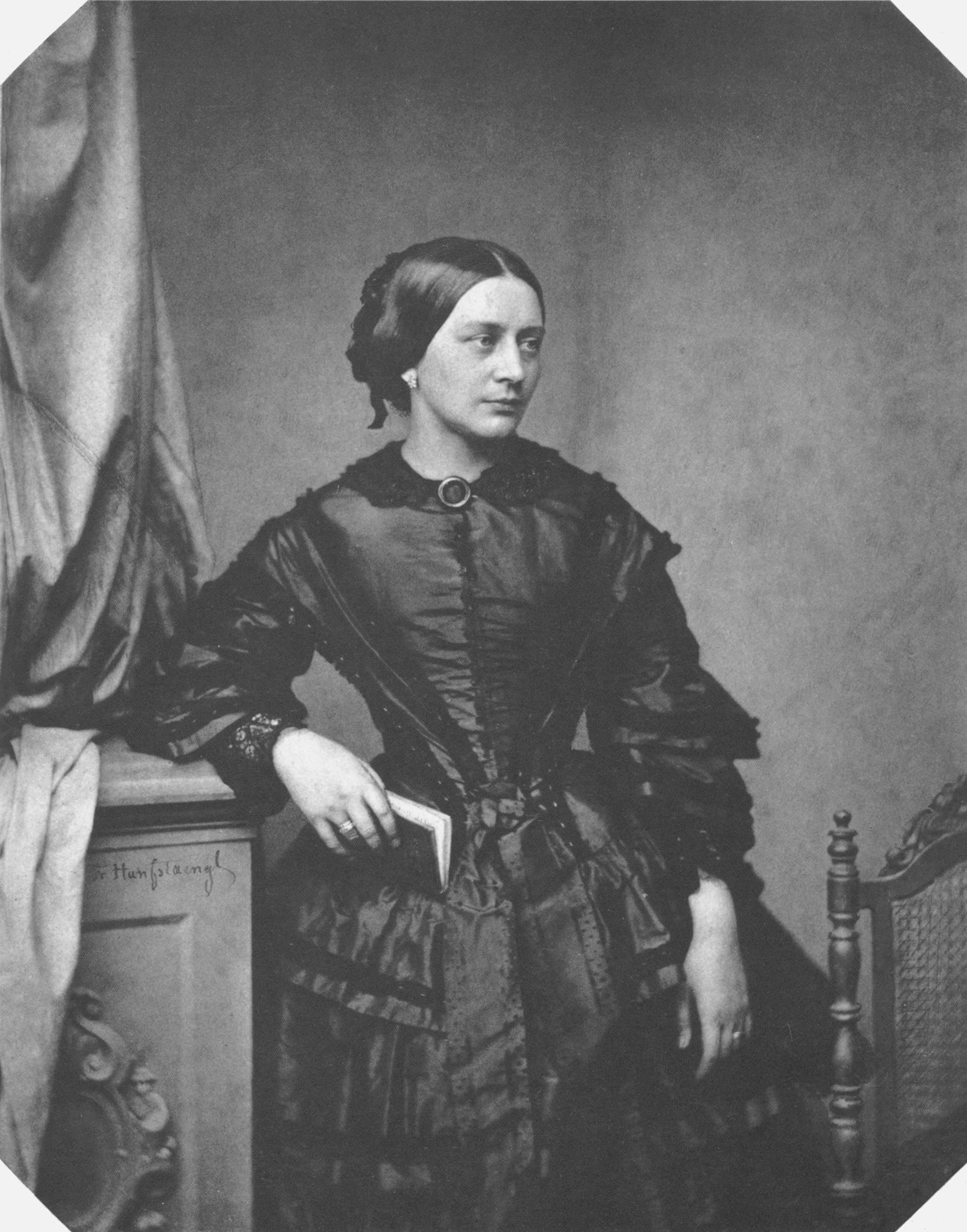 Clara Schumann — portrait photograph